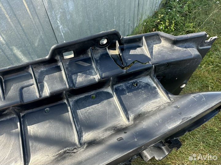 Дефлектор радиатора на Kia Seltos б/у