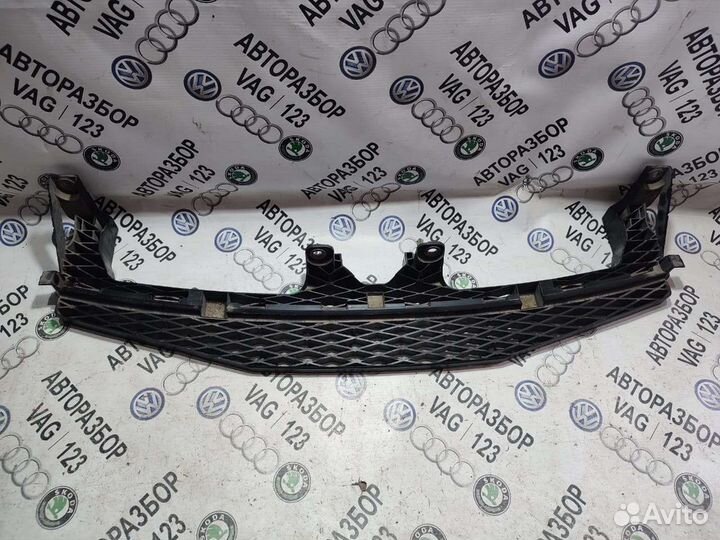 Кронштейн переднего бампера Volkswagen Passat CC