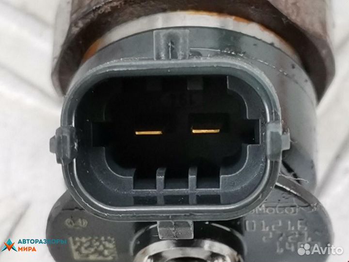 Форсунка Ford Focus 2 рест. 2011 1633633