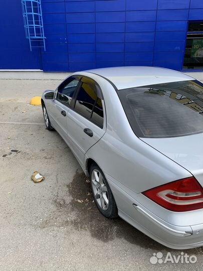 Mercedes-Benz C-класс 1.8 AT, 2006, 561 000 км