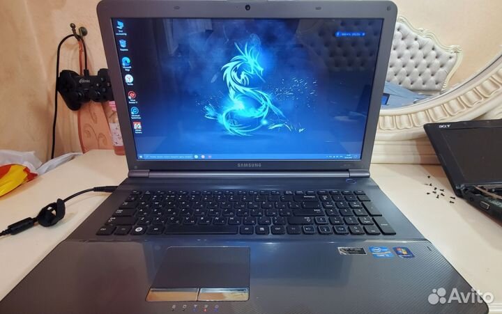 Ноутбук Samsung RS720
