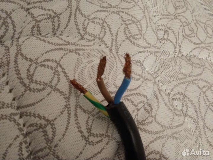 Гибкий кабель с вилкой