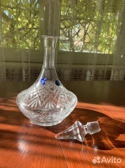 Графин хрустальный