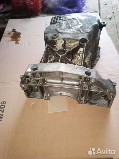 Поддон двигателя k4m