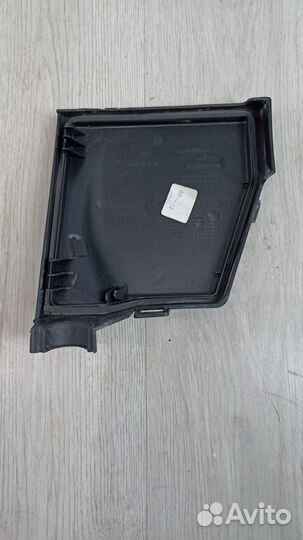 Крышка блока предохранителей Renault duster