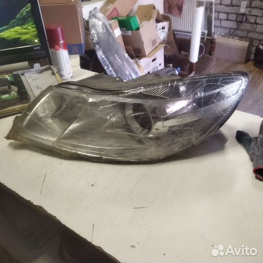 Фара левая на запчасти Skoda Octavia A5
