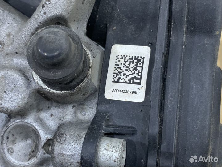 Суппорт задний Mercedes W213