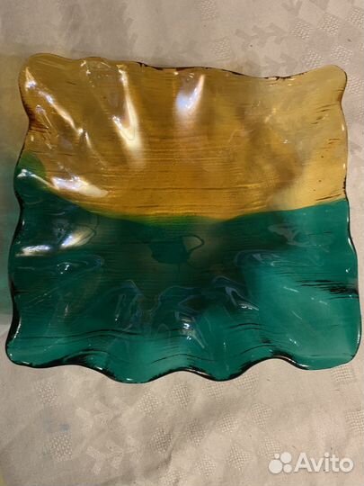 Блюдо из цветного тяжелого стекла