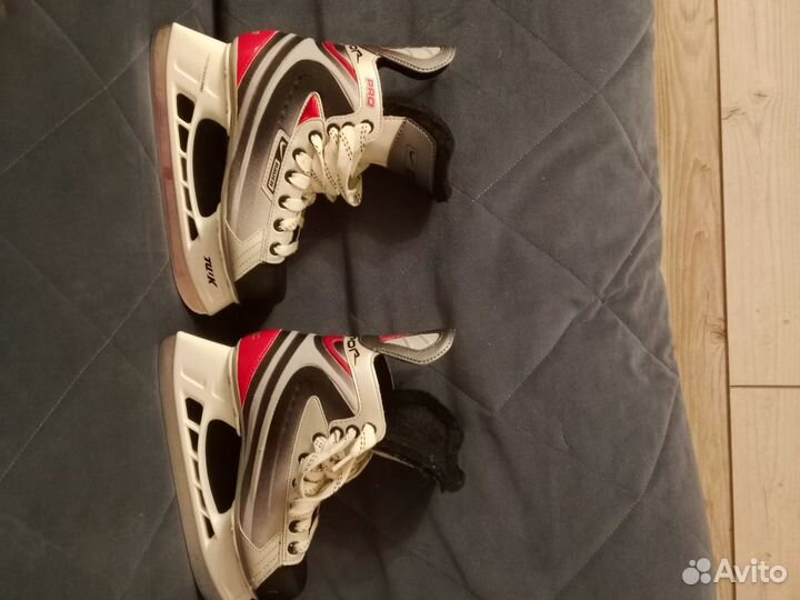 Хоккейные коньки bauer pro