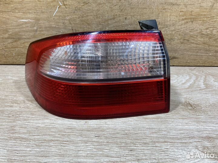 Фонарь задний левый Renault Laguna 2 Арт. 111409