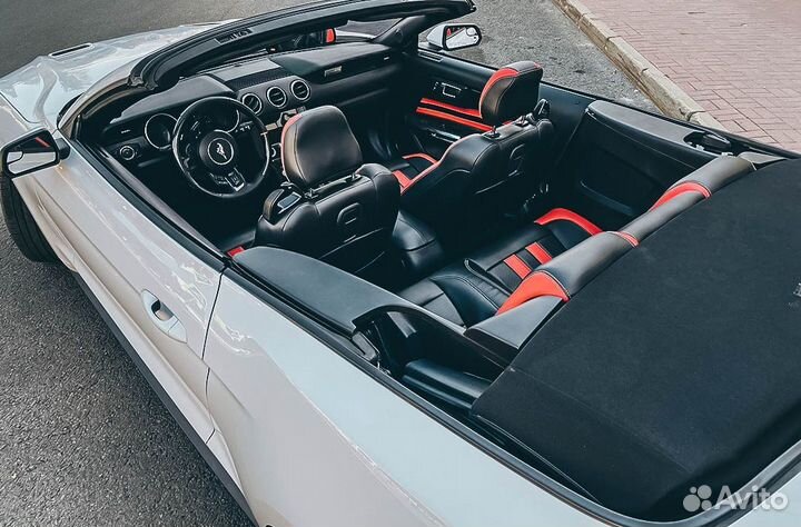 Авто на свадьбу. Кабриолет Ford Mustang