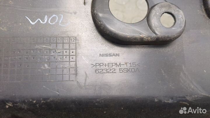 Накладка замка капота Nissan Leaf 2017, 2019