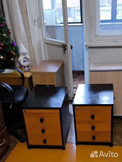 Тумба прикроватная