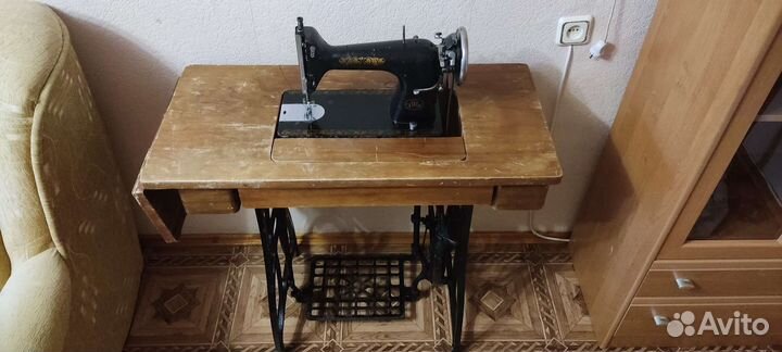 Швейная машинка