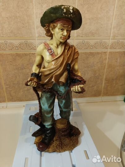 Статуэтка Моряк