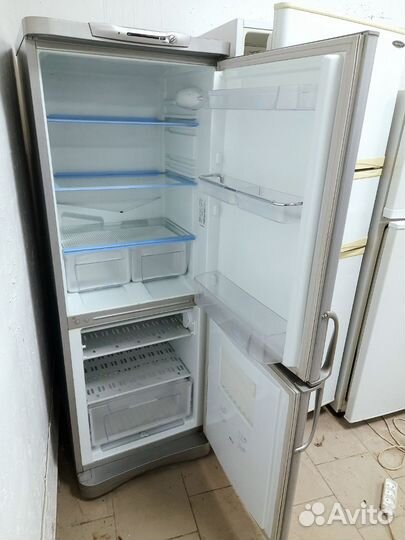 Холодильник Indesit 1,67м