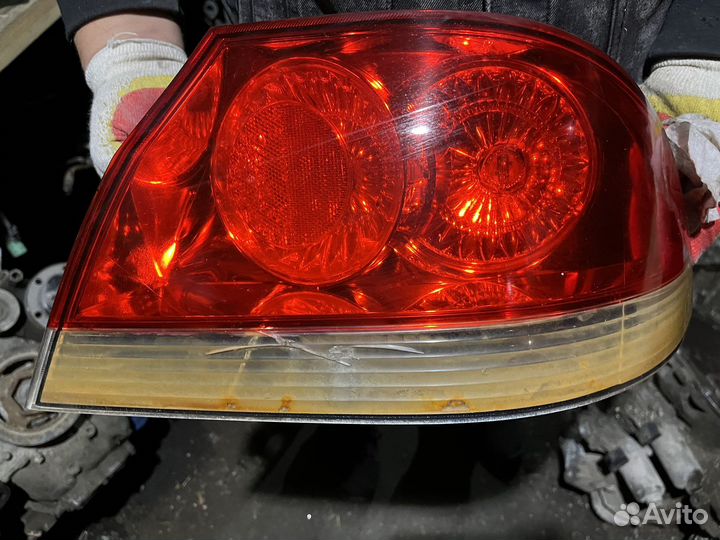 Фонарь задний правый для MitsubishiLancer9(дефект)