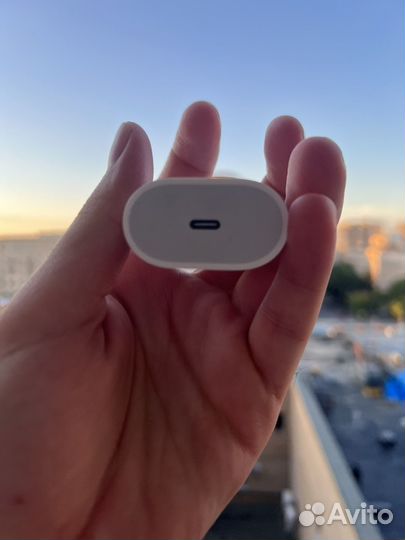 Оригинальный Блок зарядки iPhone 20W