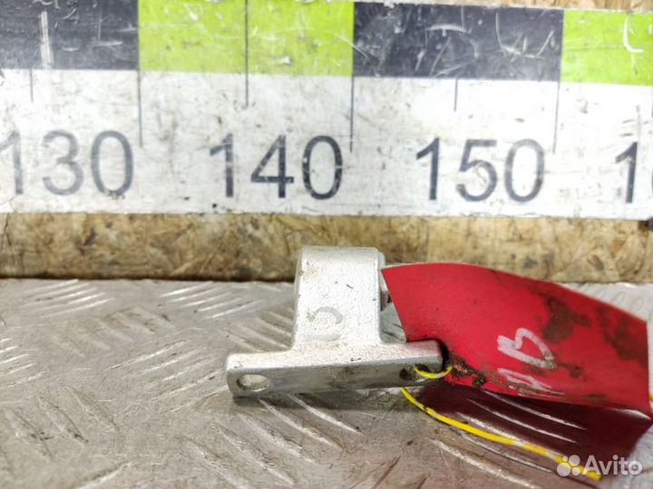 Петля багажника левая Skoda Octavia 2000 2011