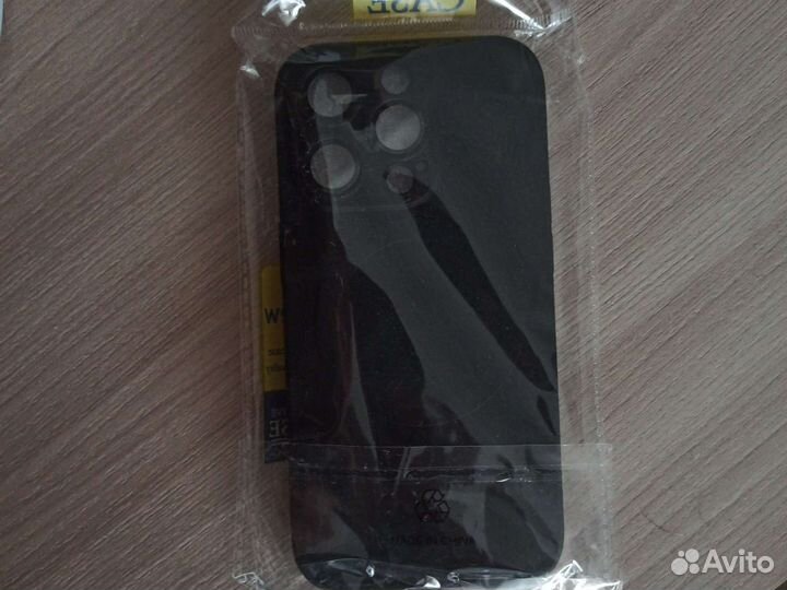 Чехол на iPhone 13