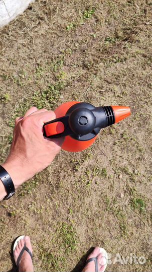 Опрыскиватель жук 2,5 литра