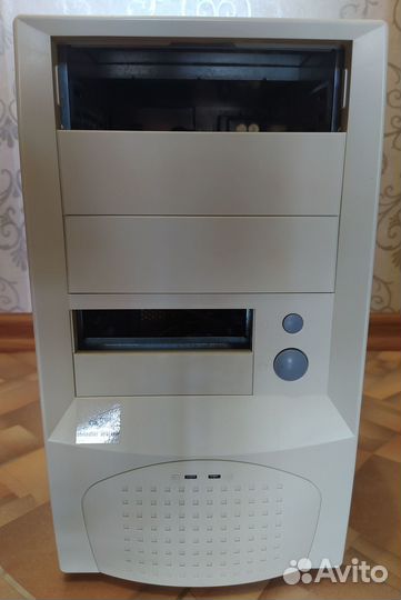 Корпус формата ATX (Ретро)