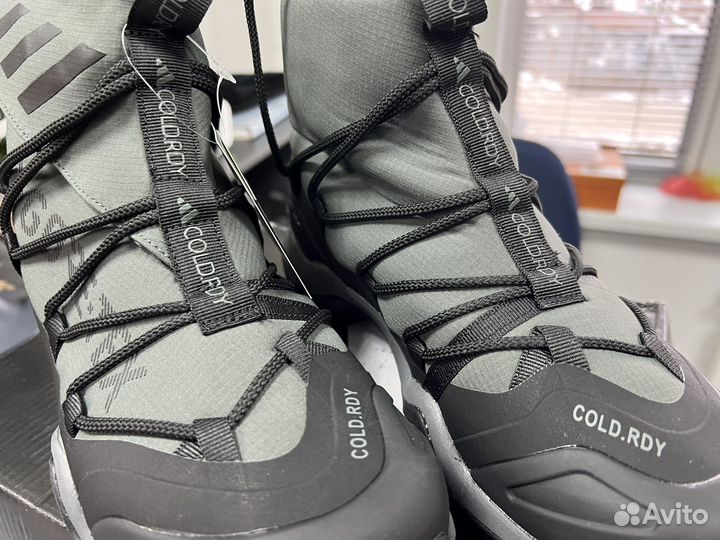 Кроссовки Adidas terrex зима