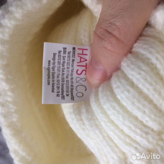 Шапка белая для девочки 10-11 лет