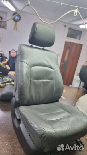 Передние сиденья LC200