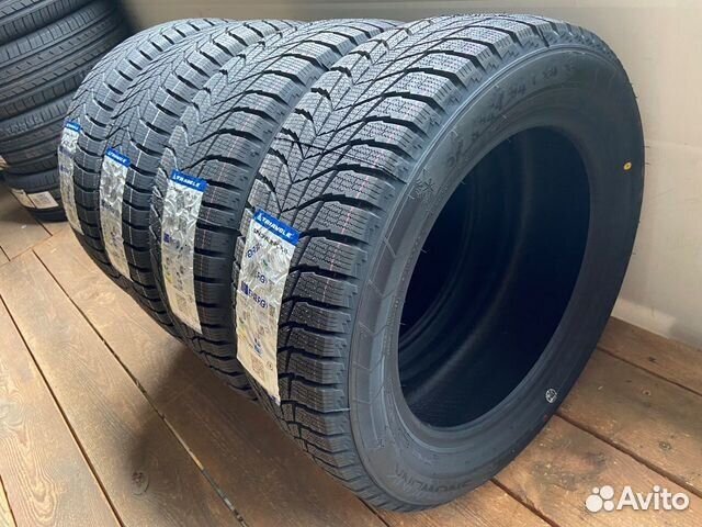 Triangle PL01 235/45 R17 97R