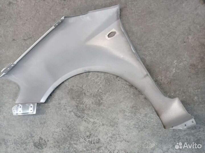 Suzuki sx4 переднее правое крыло