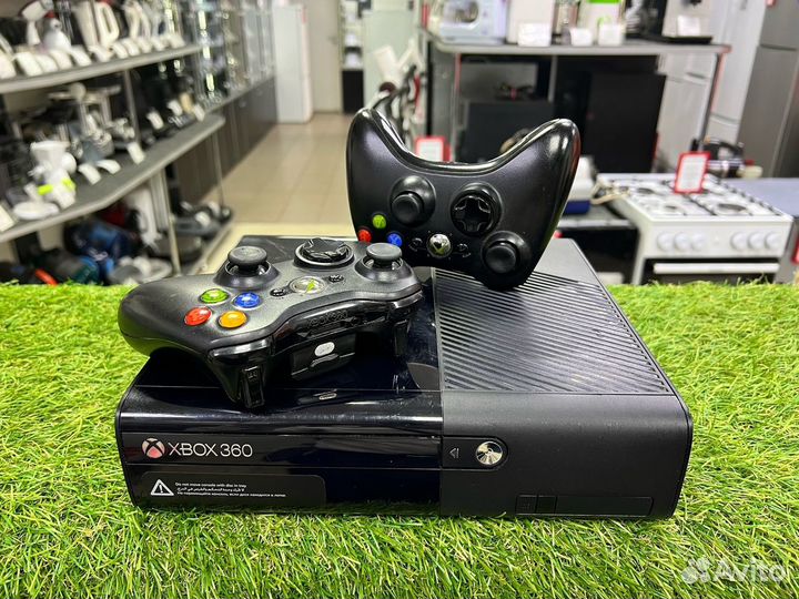 Игровая приставка Microsoft Xbox 360 E Прошитый