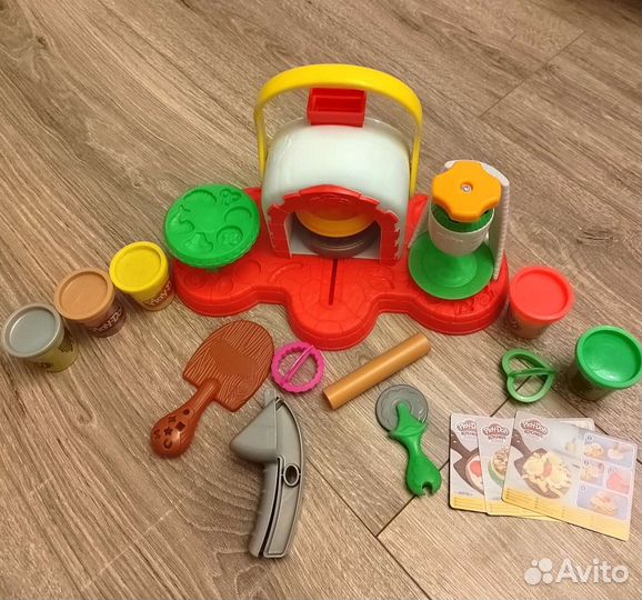 Play-Doh Kitchen Creations Печем пиццу (E4576)