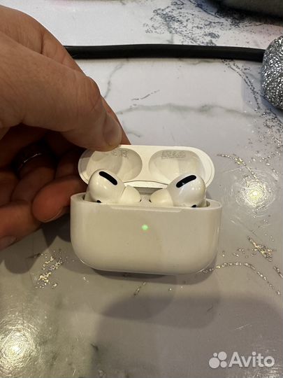 Apple AirPods Pro оригинал (Ростест)