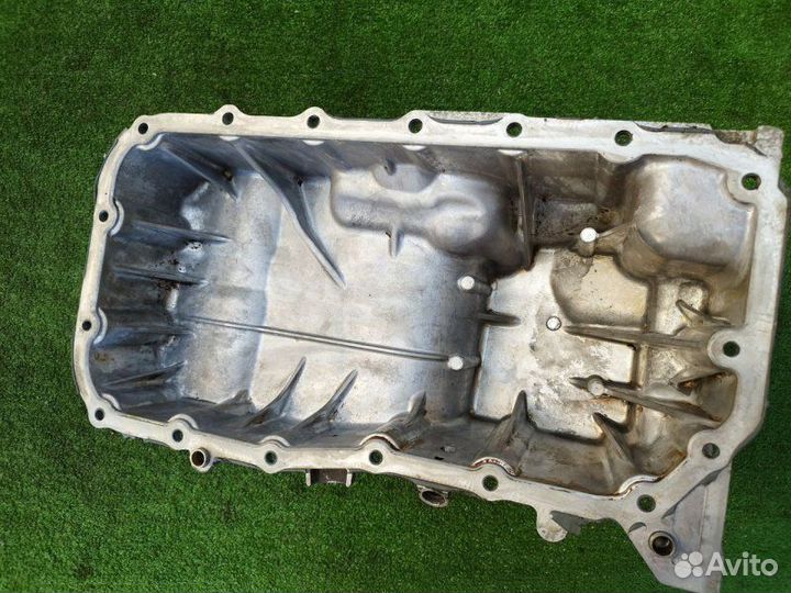 Поддон двигателя Suzuki Grand Vitara/Escudo TDA4W