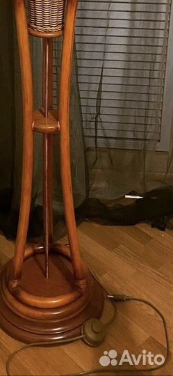 Торшер из натурального ротанга