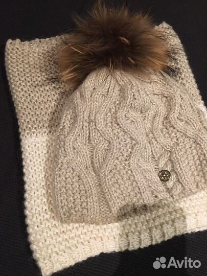 Комплект шапка и снуд для девушки