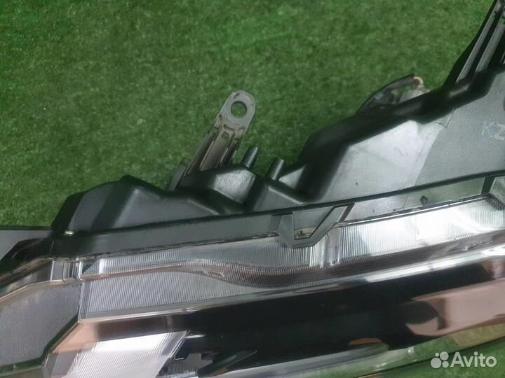 Фара левая Nissan X-Trail