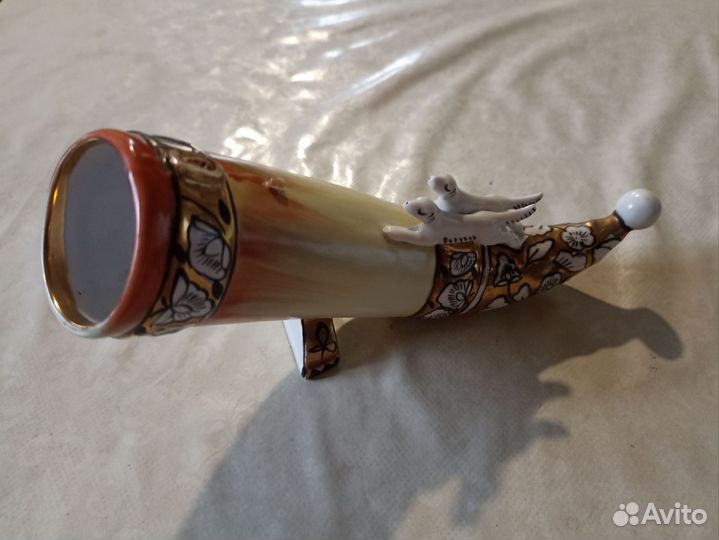 Фарфоровая статуэтка Рог 