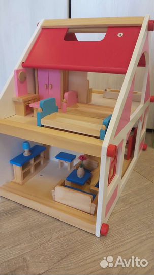 Домик кукольный