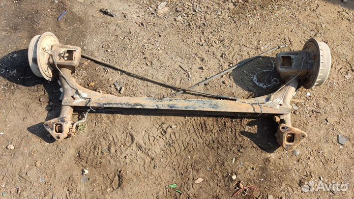 Задняя балка Лада Гранта Калина