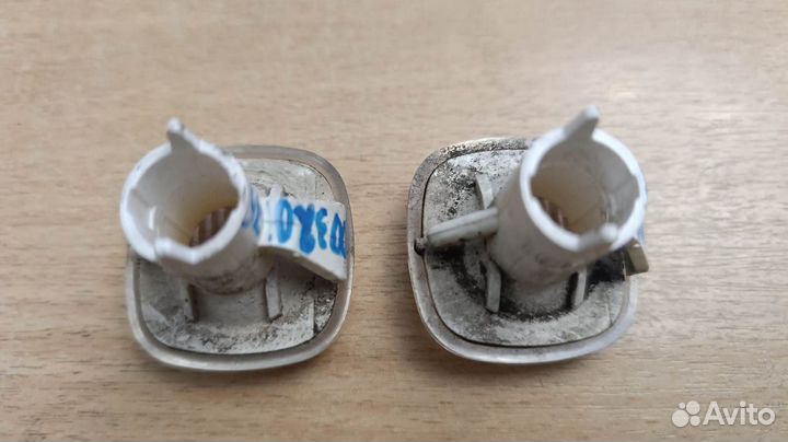 Пoвтoритeль на крыло Skоdа Rapid бу