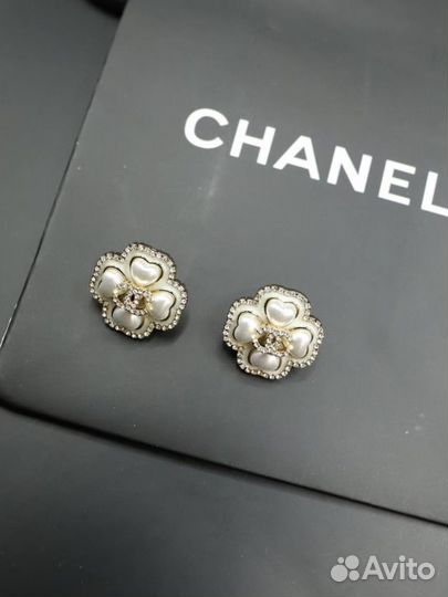 Серьги Chanel с жемчугом