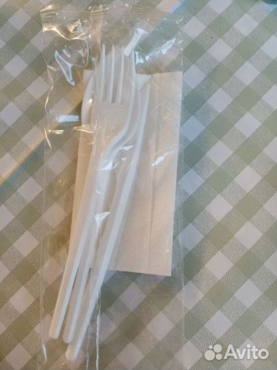 Новые одноразовые столовые приборы