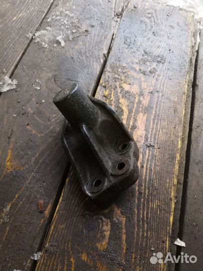 Кронштейн двигателя правый рио 3 солярис 1