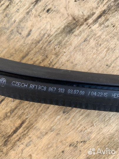 Уплотнитель двери задней правой VW passat Cc