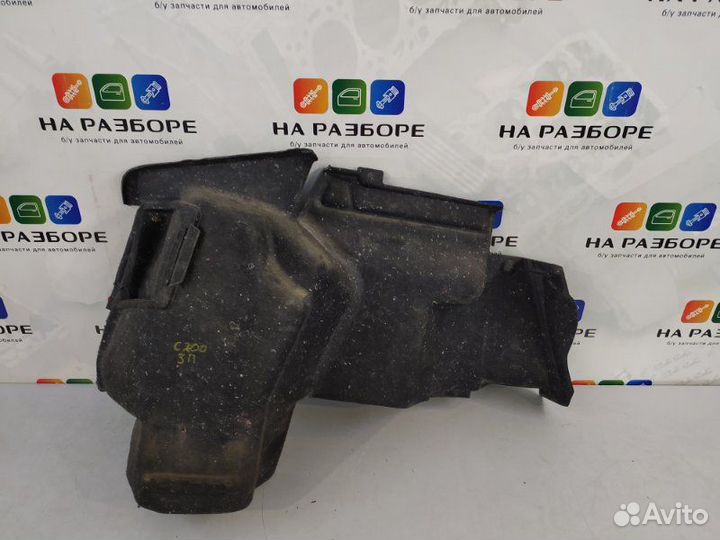 Обшивка багажника задняя правая Mercedes-Benz