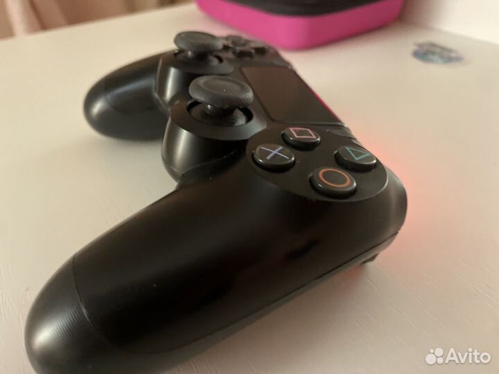 Геймпад DualShock PS4