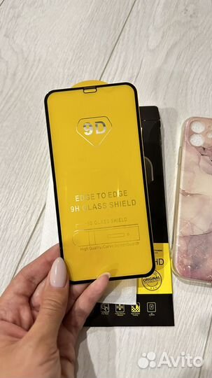 Стекло и чехлы на iPhone 11