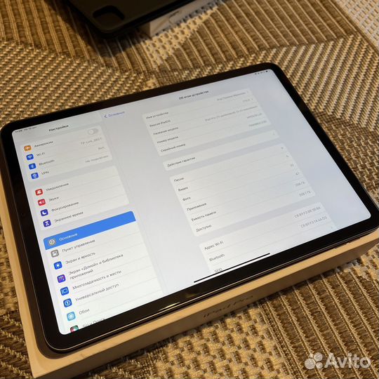 Планшет iPad Pro 11 m1 2021 256 wi-fi + клавиатура